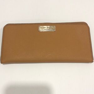Camel leather Henri Bendel wallet